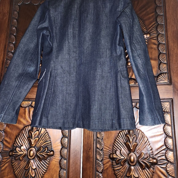 Authentic Burberry Denim Jacket - Picture 11 of 15